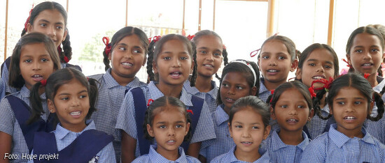 Das Weberdorf für geheilte Leprakranke und das Straßenkinderprojekt HOPE in Indien